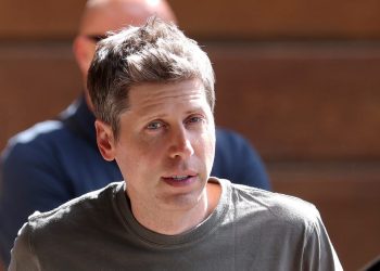 Altman tvrdí, že singularita nastala. Odborníci se přou