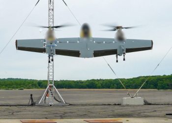 Sikorsky poprvé vzlétl s dronem Nomad 100
