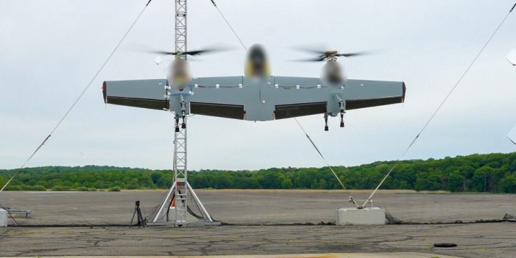 Sikorsky poprvé vzlétl s dronem Nomad 100