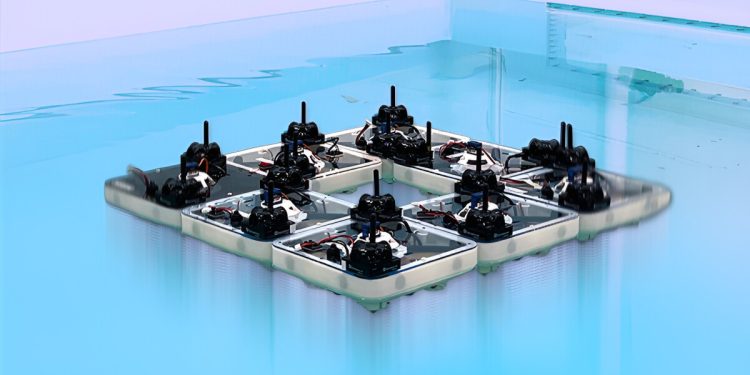 FloatForm skládá plovoucí platformy z robotických dlaždic