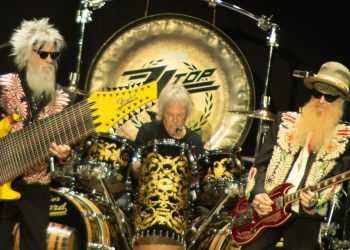 Zemřel bubeník ZZ Top Frank Beard, bylo mu 77