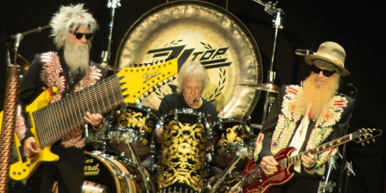 Zemřel bubeník ZZ Top Frank Beard, bylo mu 77